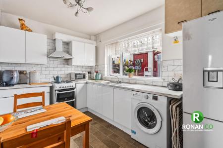 19 Beechmount Avenue, Strabame, BT82 9BD (11 of 20)