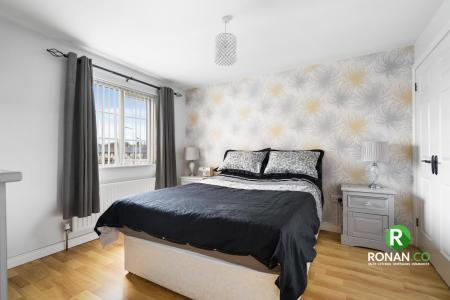 3 Waterside Street, Strabane, BT82 9AA (16 of 18)