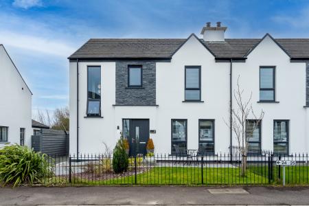 12 Mourne Manor, Strabane-1