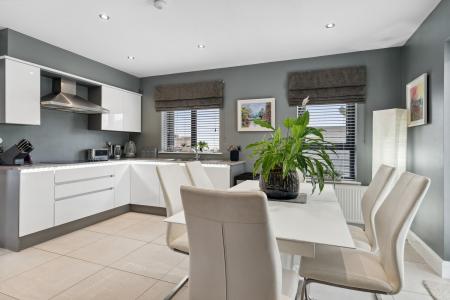 12 Mourne Manor, Strabane-25