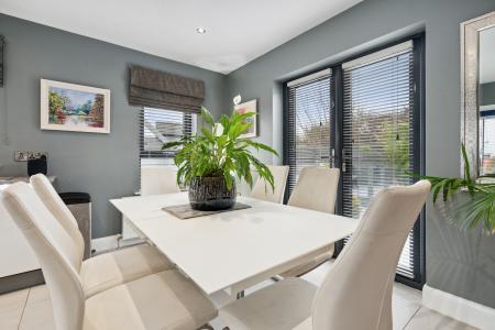 12 Mourne Manor, Strabane-17