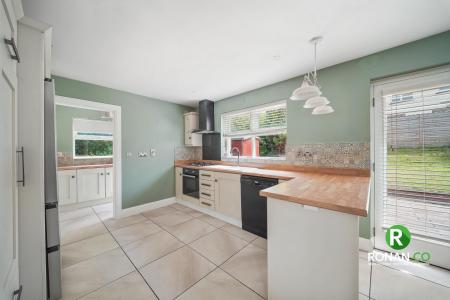 81 Castlegrange Park, Strabane, BT82 9WD-15