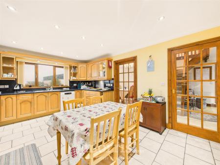 Kitchen/Breakfast  Room