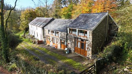 The Loft, Dolwilym Farm Hebron, Whitland, SA34 0YR