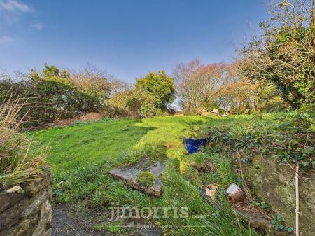 CAM05297G0-PR0121-STILL008.jpg