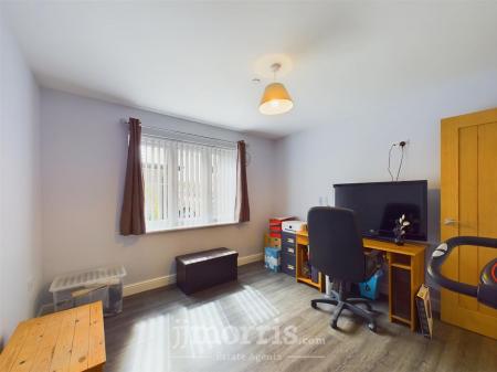 Bedroom/Study