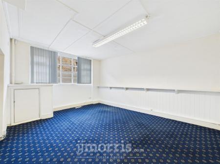CAM03686G0-PR0263-STILL005.jpg