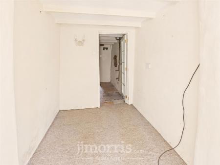 CAM05297G0-PR0063-STILL003.jpg