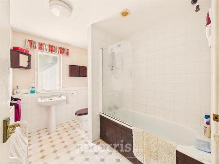 CAM05297G0-PR0069-STILL003.jpg