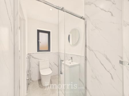 Ensuite Shower Room