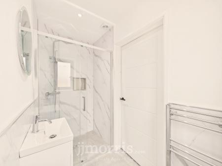 Ensuite Shower Room