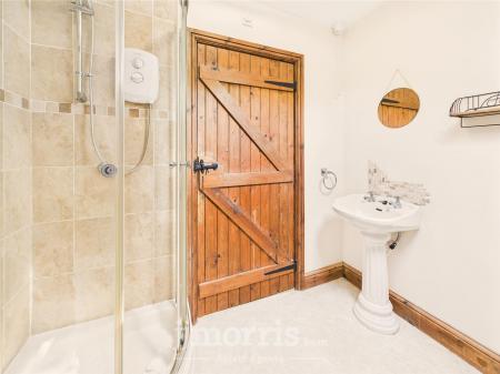 En Suite Shower Room