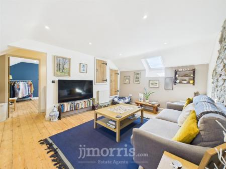 Snug/Television Room