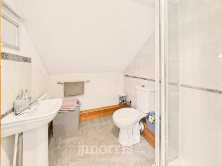 En Suite Shower Room