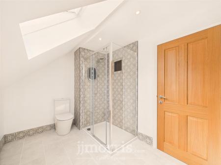 En Suite Shower Room