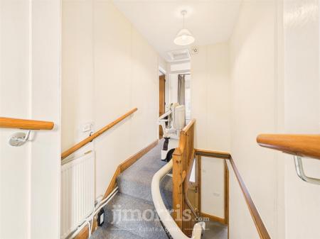 Three Quarter Landing