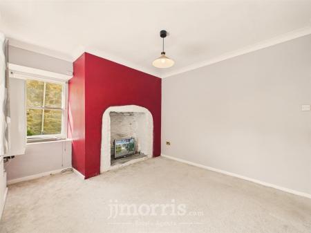 Bedroom 2/Dining Room