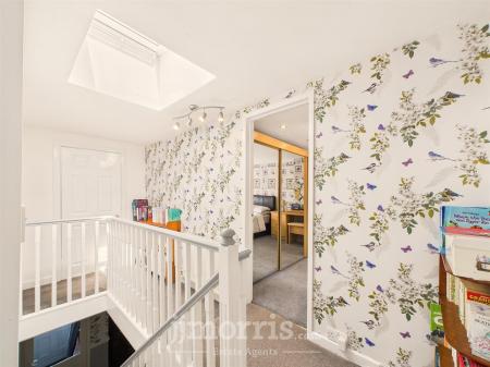 Landing (split level)