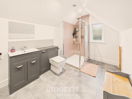 En Suite Shower Room