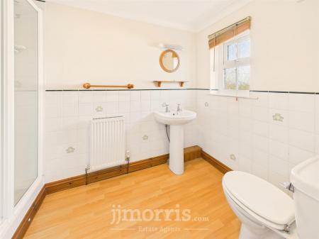 En Suite Shower Room