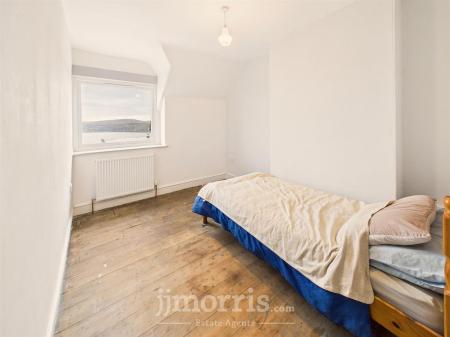Bedroom 3 (Rear)