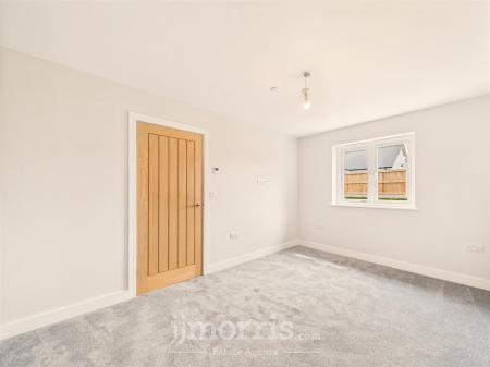 Bedroom 1 (Rear)