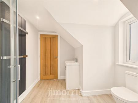 En Suite Shower Room