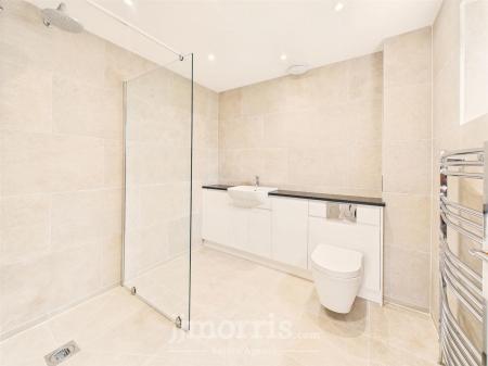 En Suite Wet Room