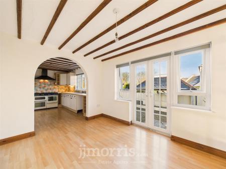 Breakfast Room