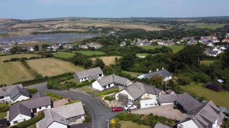 9, Tir Treharne Newport, Pembrokeshire, SA42 0RN 1.jpg