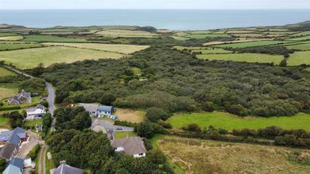 Parc-yr-Efail, Pontiago Pencaer, Goodwick, Pembrokeshire, SA64 0JD 4.jpg
