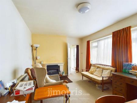 Sitting/Dining Room