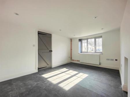Sitting Room/Bedroom 3
