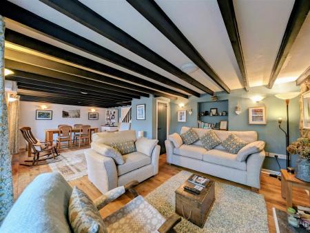 Sitting/Dining Room