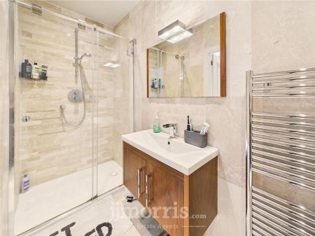 En Suite Shower Room