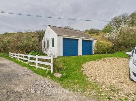 CAM02121G0-PR0137-STILL002 - Copy.jpg