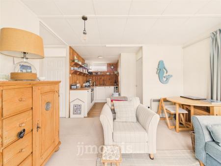 Lounge Area (Open Plan)