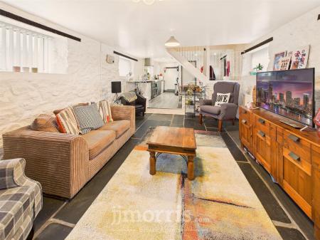 Open Plan Lounge/Dining/Kitchen