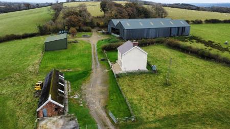 dji_fly_20241031_133338_962_1730381665038_photo_optimized.jpg
