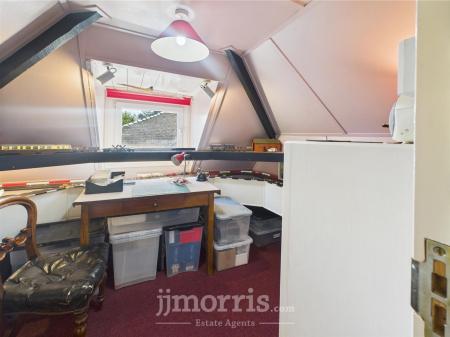 Loft Room 1
