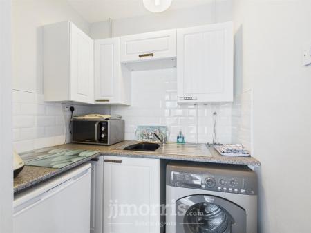 Annex Kitchenette