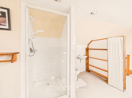 LOFT ROOM
