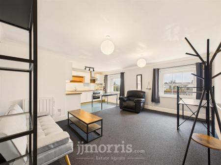 Lounge / Diner / Kitchen