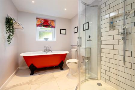 The Garden Apartment, 18 The Avenue -internals-1.j