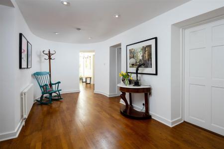 The Garden Apartment, 18 The Avenue -internals-6.j