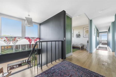 HALL BED 4 (15)c.jpg