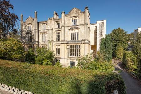 9 Clifton Park - Web-15.jpg