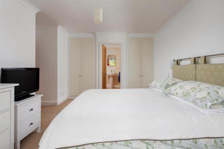 31 Holmwood Gardens-10.jpg