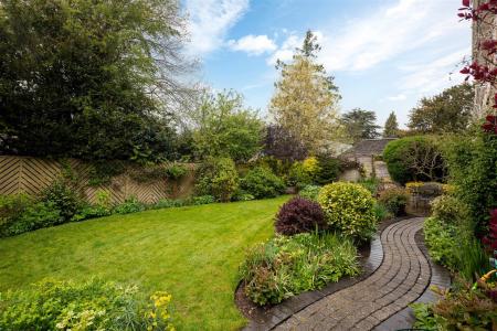 31 Holmwood Gardens-19 EDIT.jpg