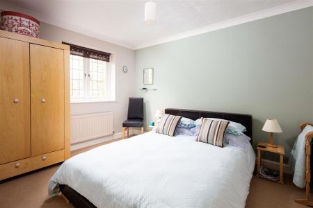 31 Holmwood Gardens-5.jpg